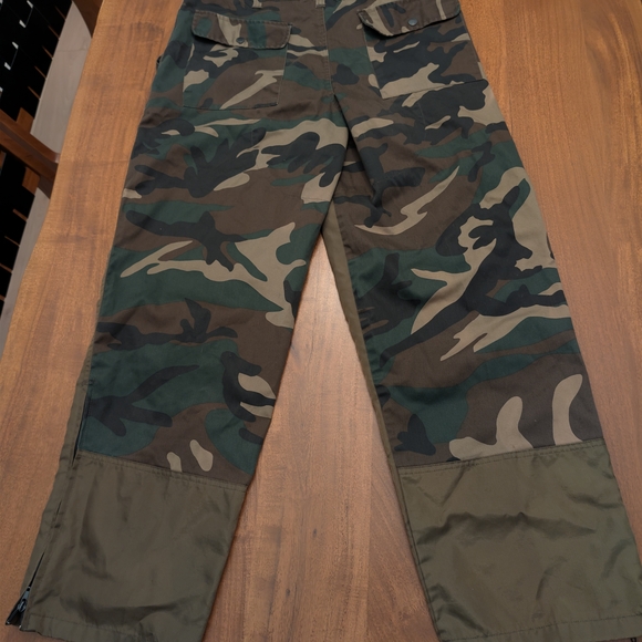 Men's Camouflage Cargo Pants - Picture 3 of 5